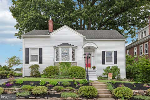 Photo of 427 Franklin Avenue, PHOENIXVILLE, PA 19460 (MLS # PACT2132622)