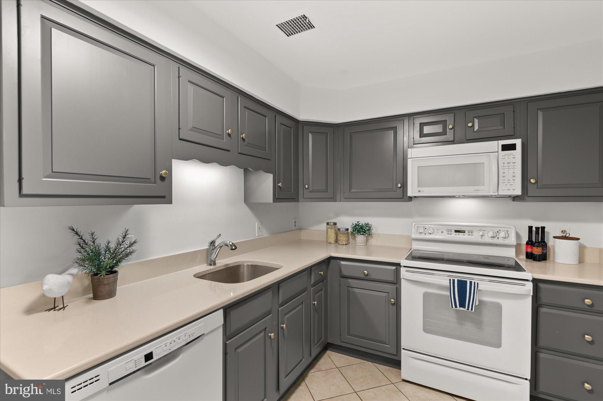 8101 CONN AVE - Residential