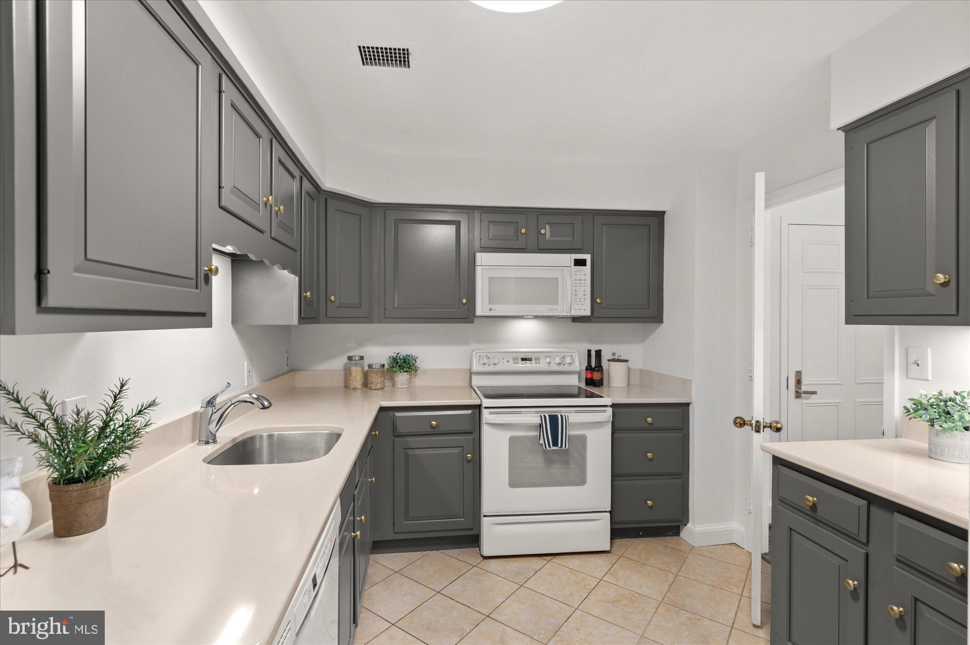 8101 CONN AVE - Residential