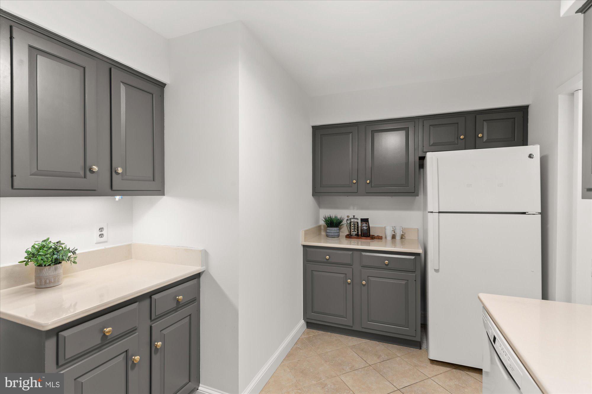 8101 CONN AVE - Residential