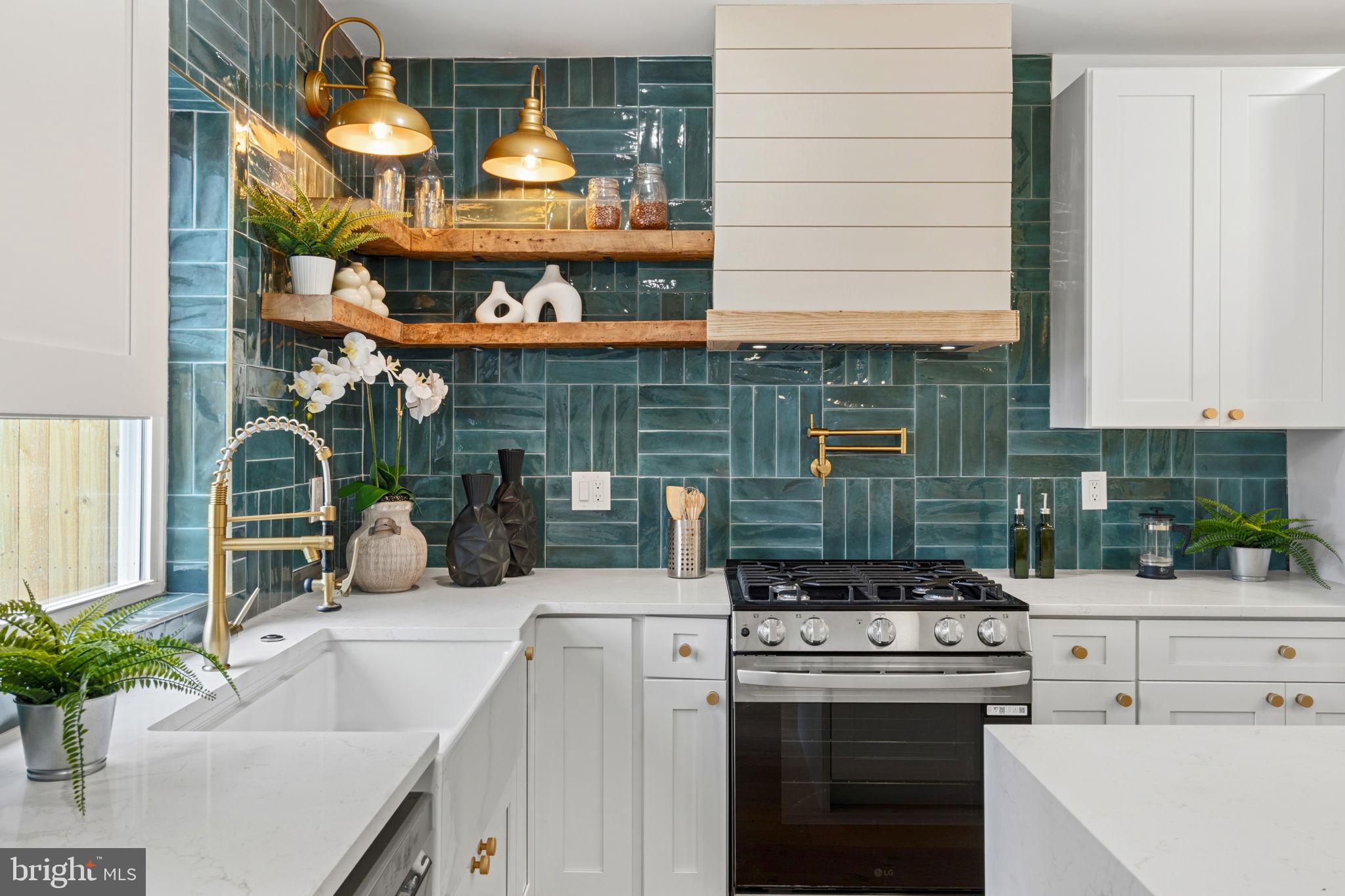 OLDE KENSINGTON - Residential