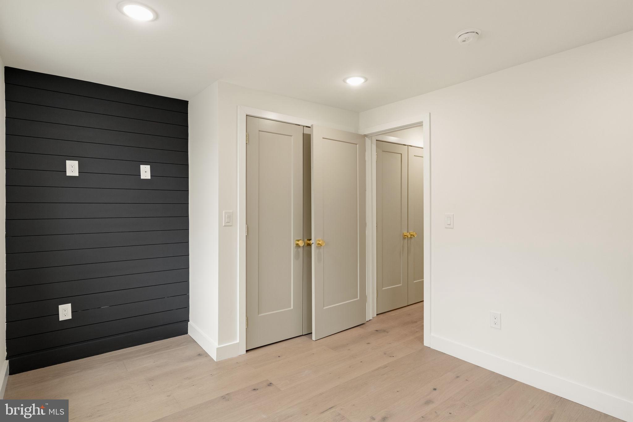 OLDE KENSINGTON - Residential