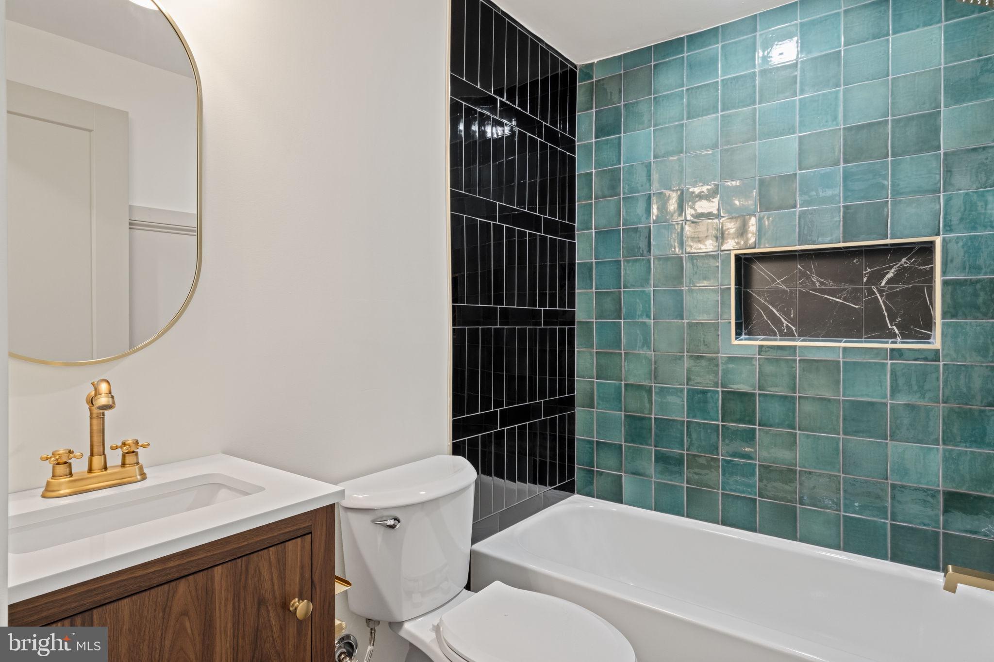 OLDE KENSINGTON - Residential