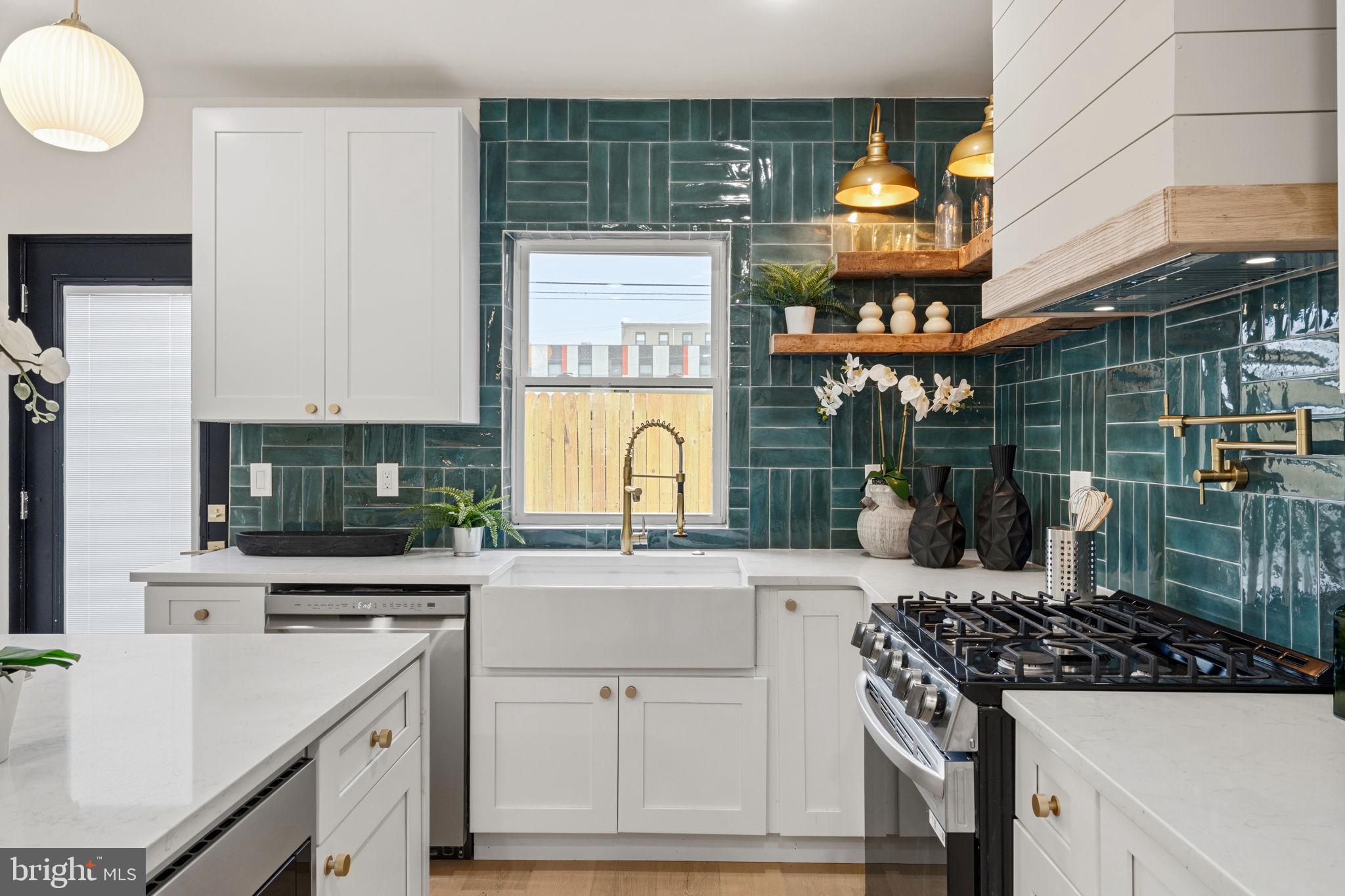 OLDE KENSINGTON - Residential