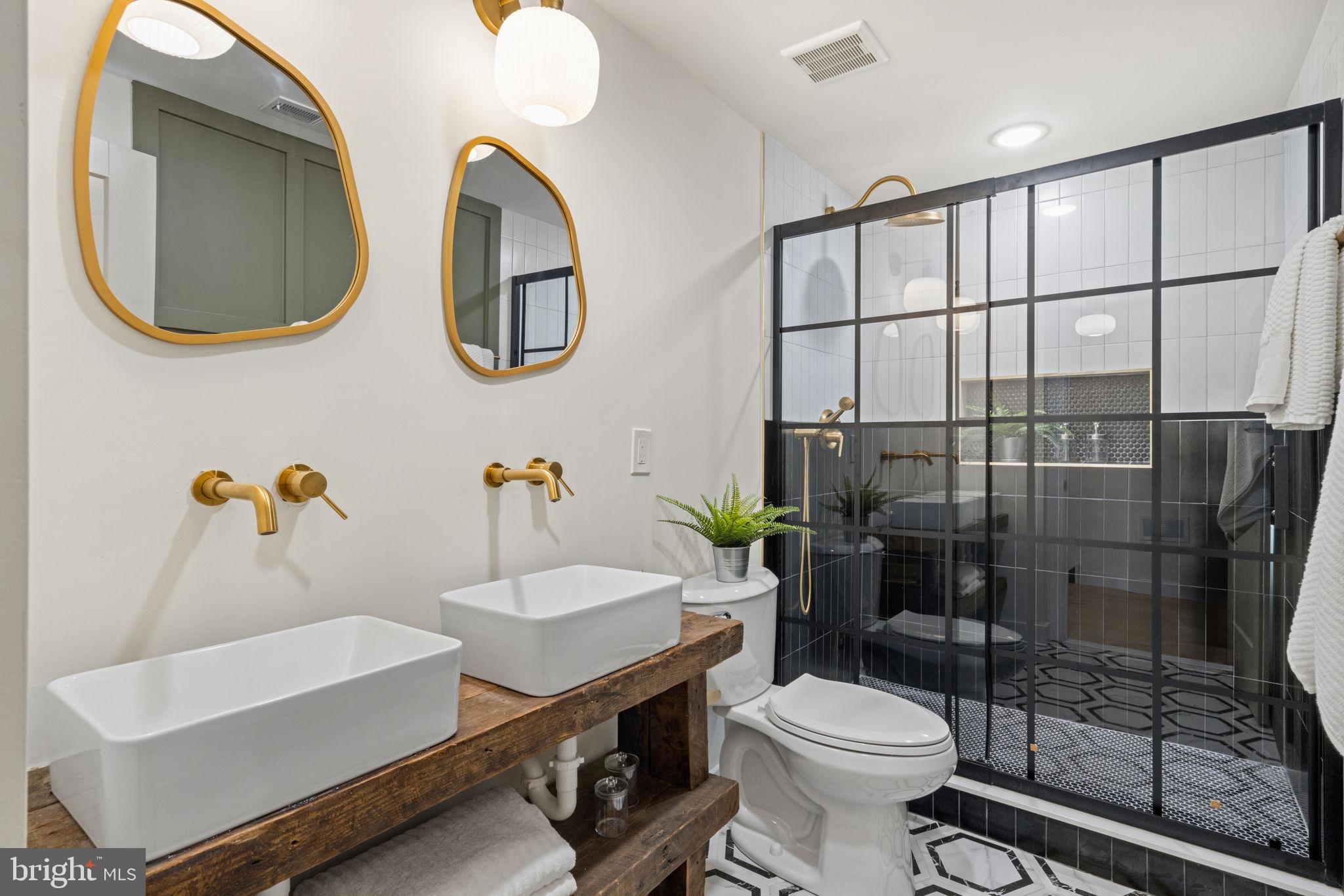 OLDE KENSINGTON - Residential