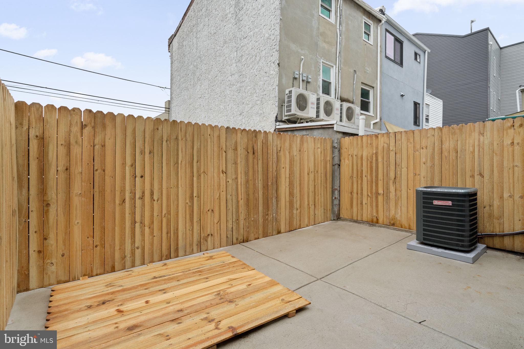 OLDE KENSINGTON - Residential