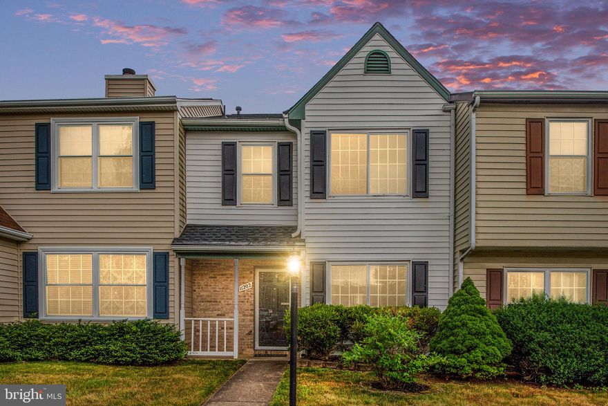 Don't miss your chance to experience the allure of this exquisite residence at 11202 Wedgemere Ct! Positioned just minutes away from shopping, entertainment, and grocery conveniences, this immaculate 2 bedroom, 2.5-bathroom home is ready for you to move right in. Every detail has been thoughtfully attended too, with recent updates encompassing flooring, kitchen enhancements, and fresh paint throughout. You can confidently check those items off your renovation list.

But wait, there's more to sweeten the deal! Both of the spacious bedrooms upstairs come complete with their very own private full bathrooms. And that's not all! The property boasts a fully fenced backyard, providing not only privacy but also additional storage space. This home truly caters to your every need.

Adding to the appeal, the roof carries a transferable warranty that's good for another 20+ years, offering you peace of mind. Reach out to your real estate agent today to secure your opportunity to view this exceptional property, and ensure you don't miss out.  Act swiftly to make this house your dream home!