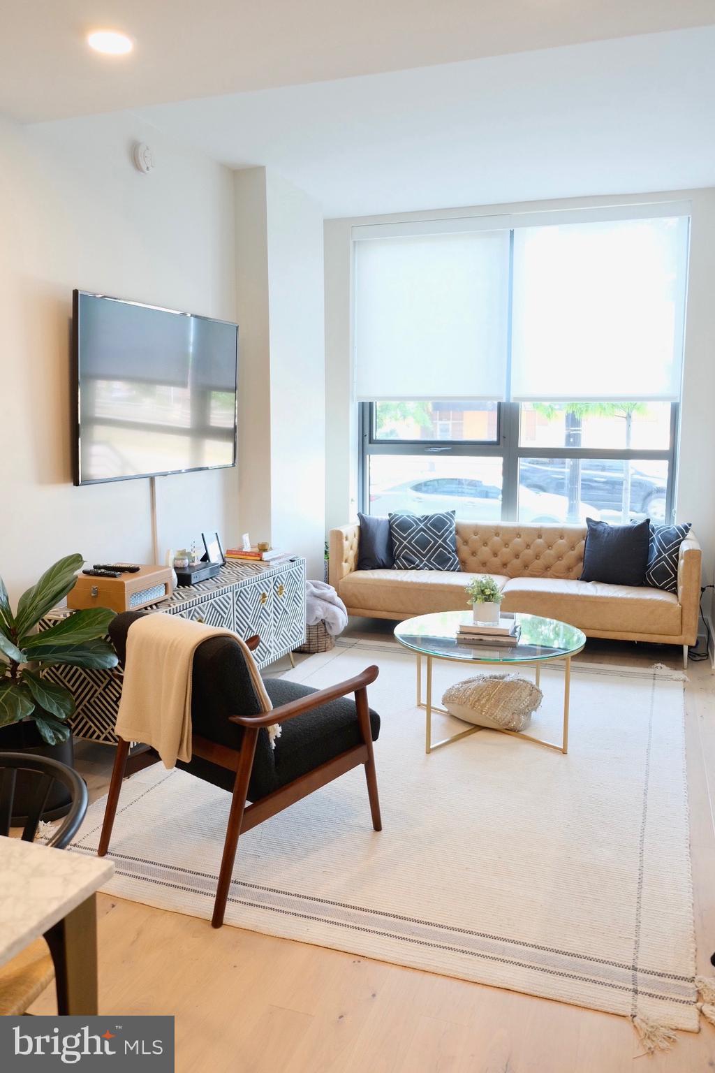 1211 VAN STREET SE TH-1C