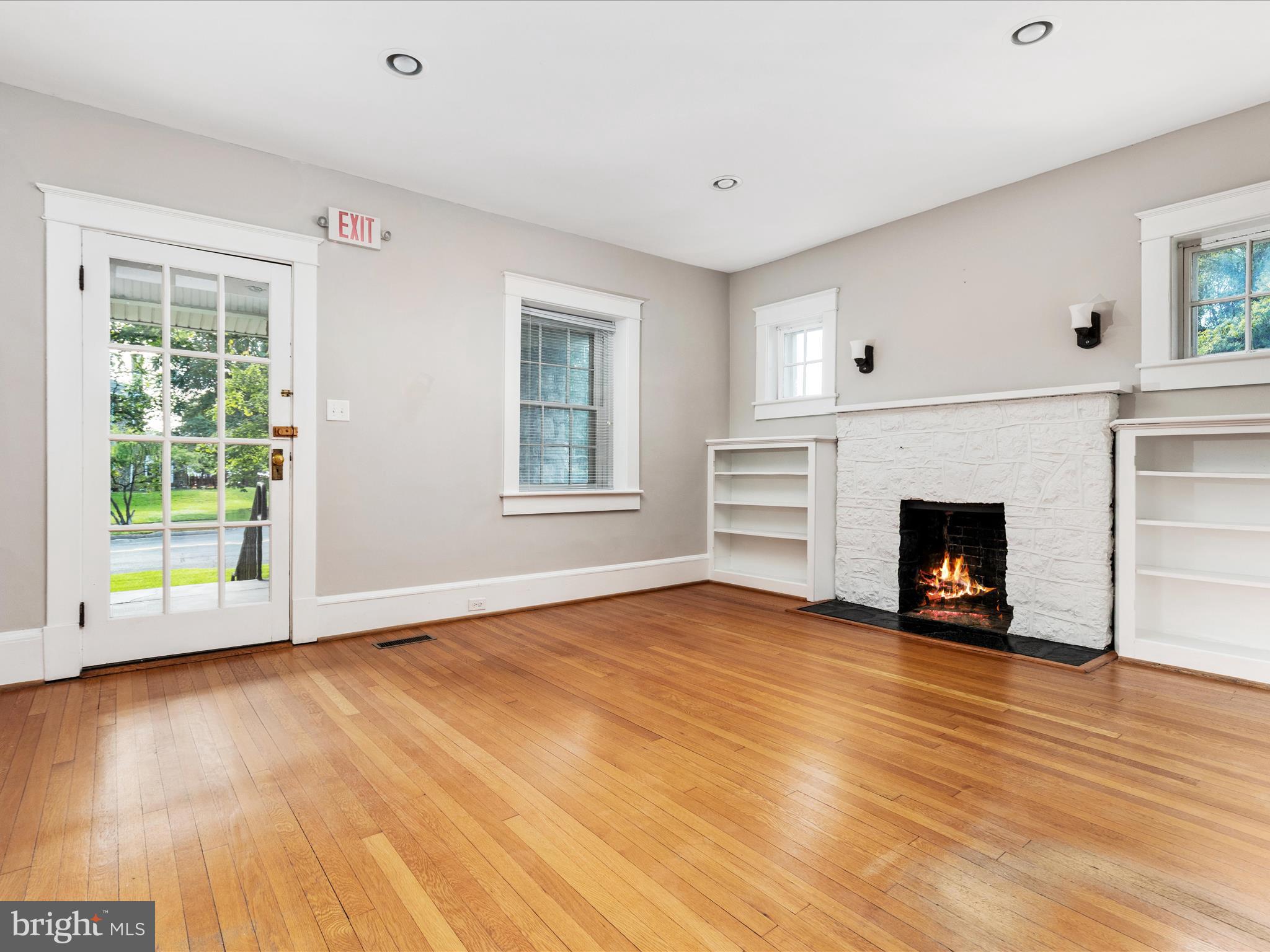 400 N ROYAL AVENUE