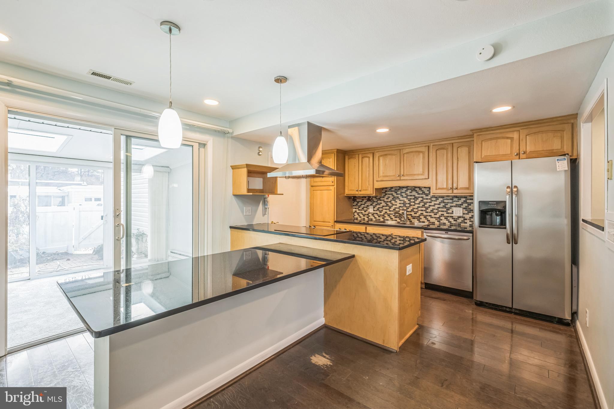 ROSSMOOR MUTUAL #10 - Residential Lease