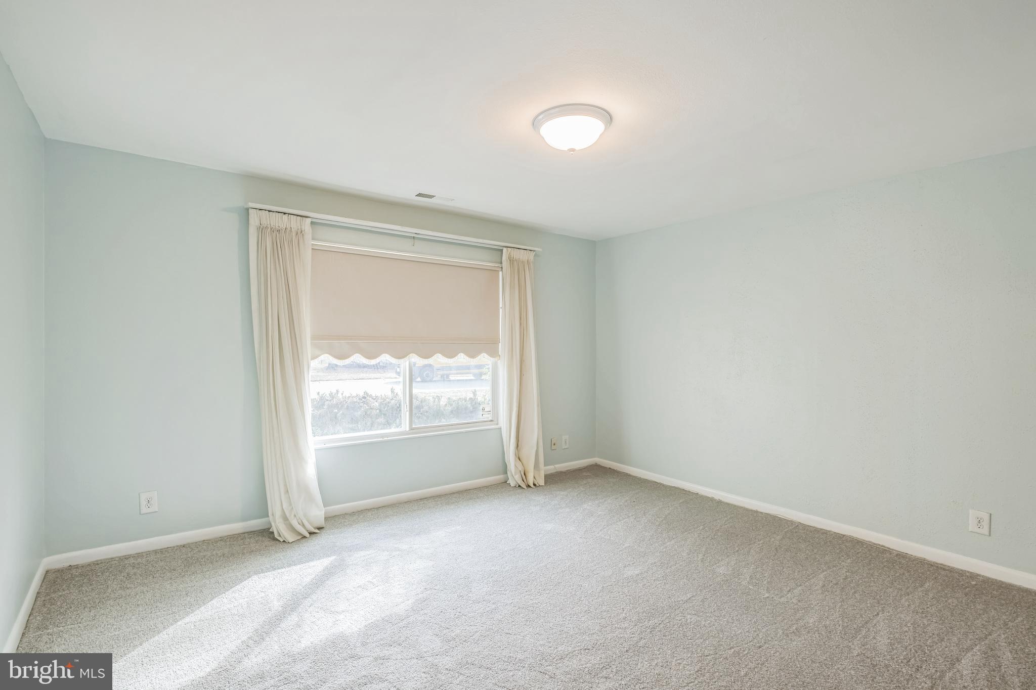 ROSSMOOR MUTUAL #10 - Residential Lease