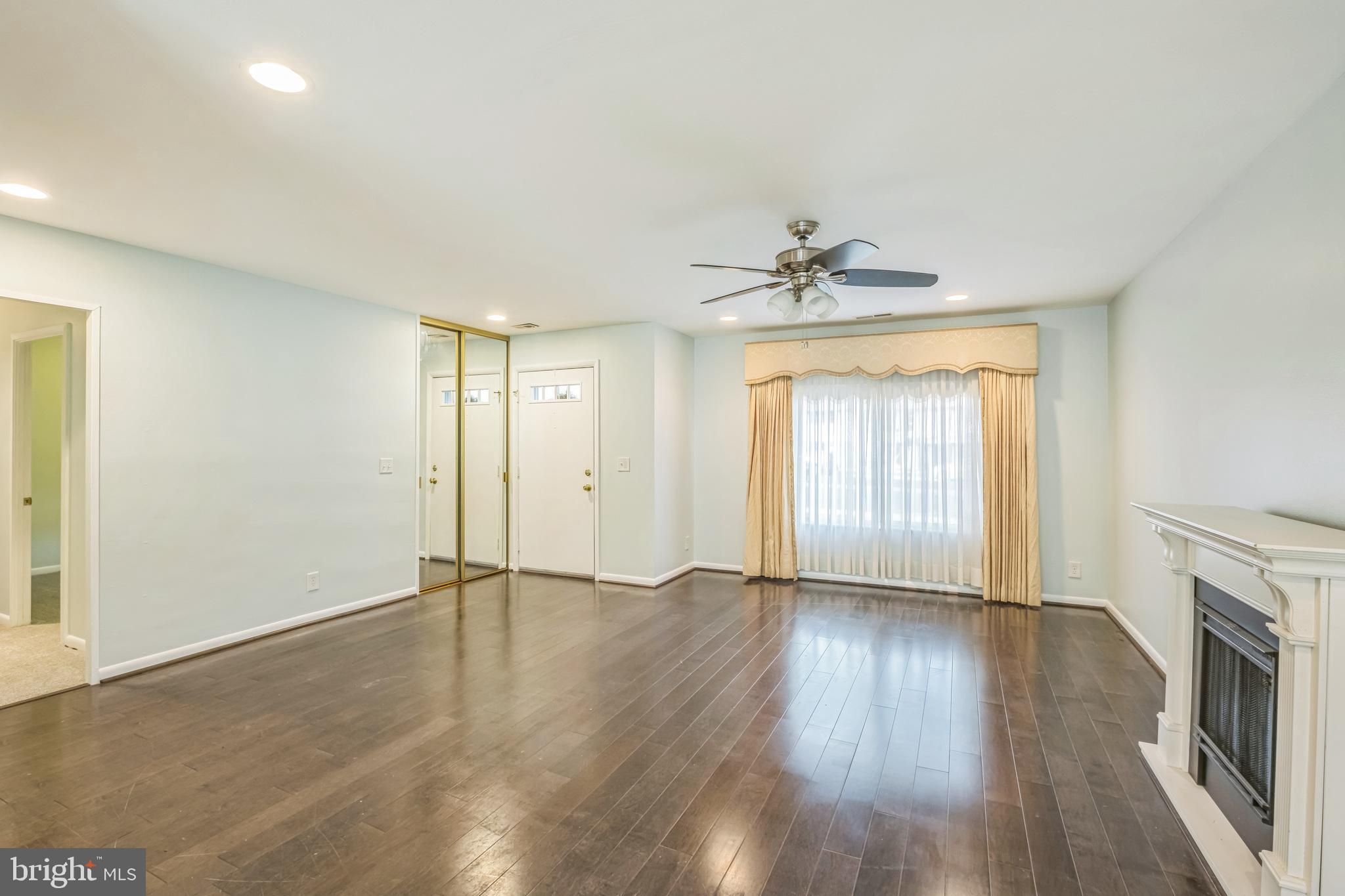 ROSSMOOR MUTUAL #10 - Residential Lease