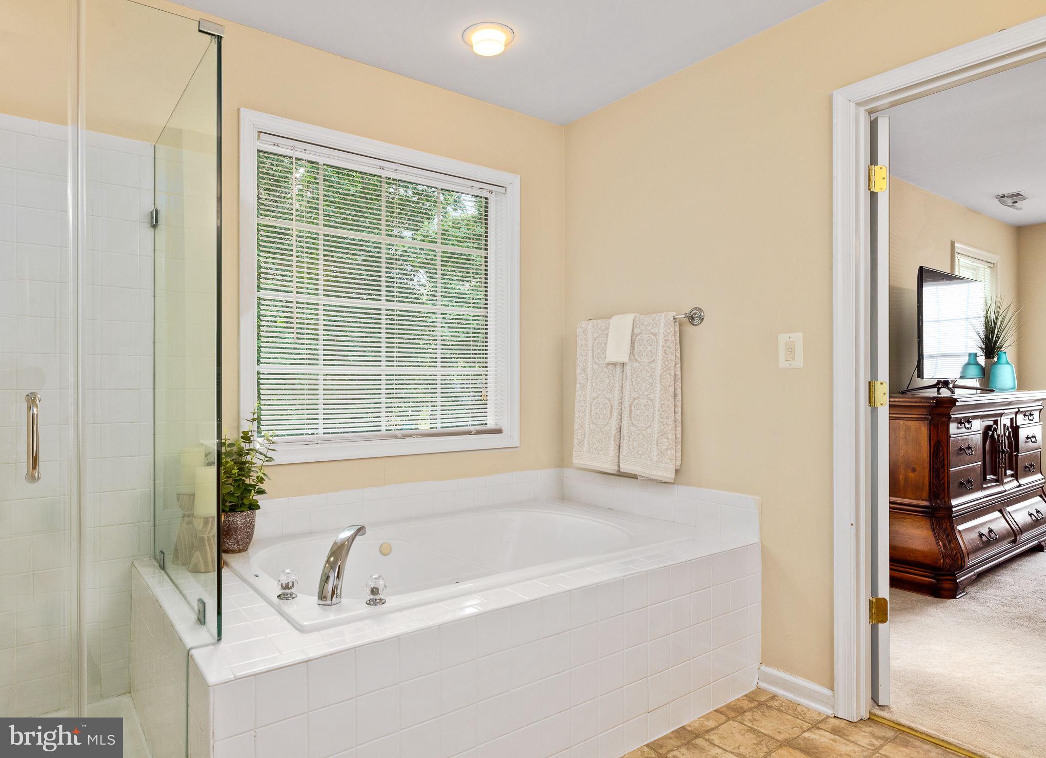 LAKE LAND OR - Residential