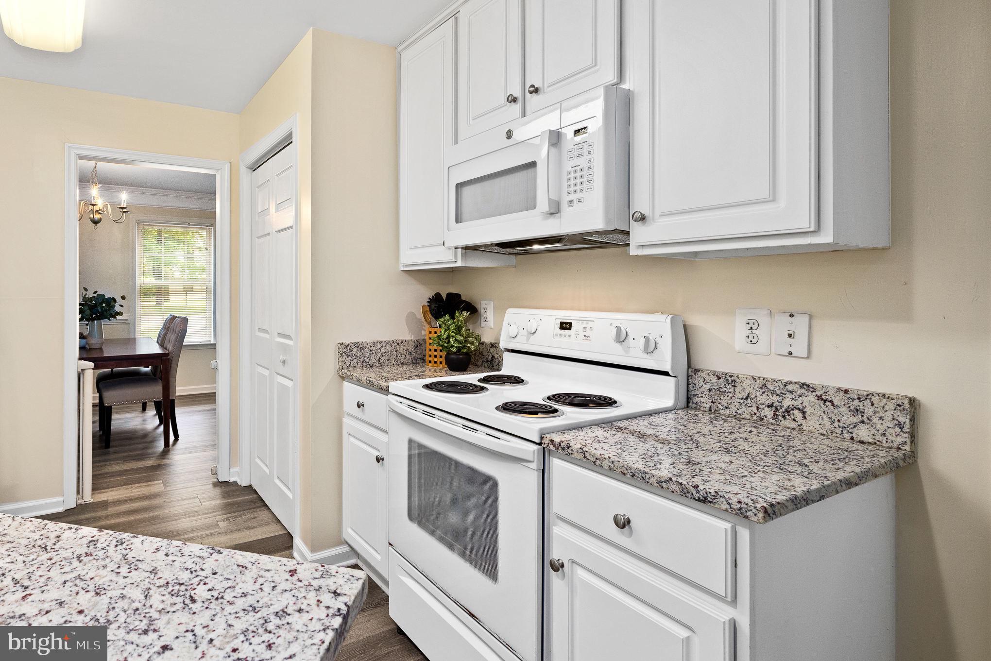 LAKE LAND OR - Residential