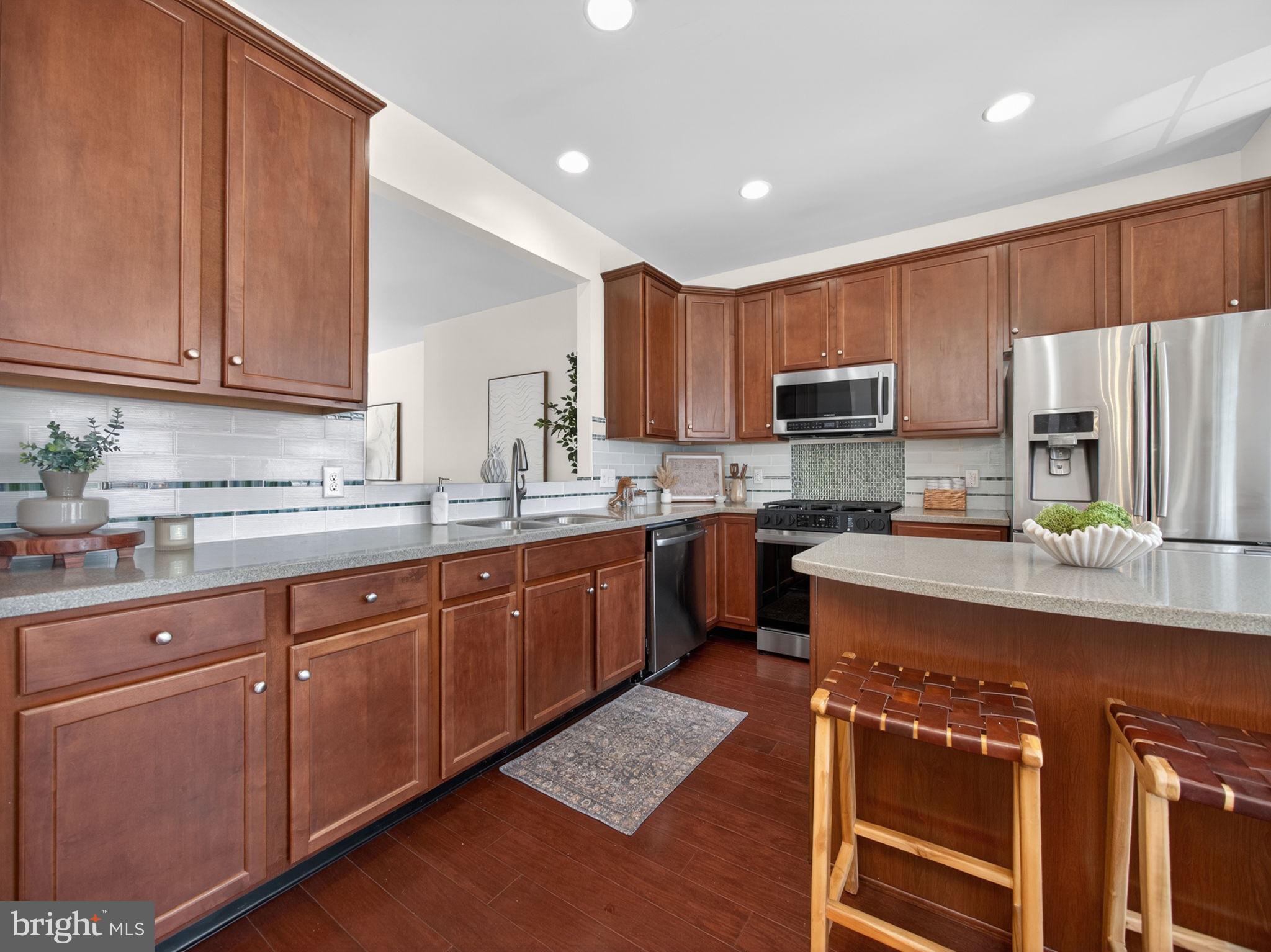 MONTGOMERY POINTE - Residential