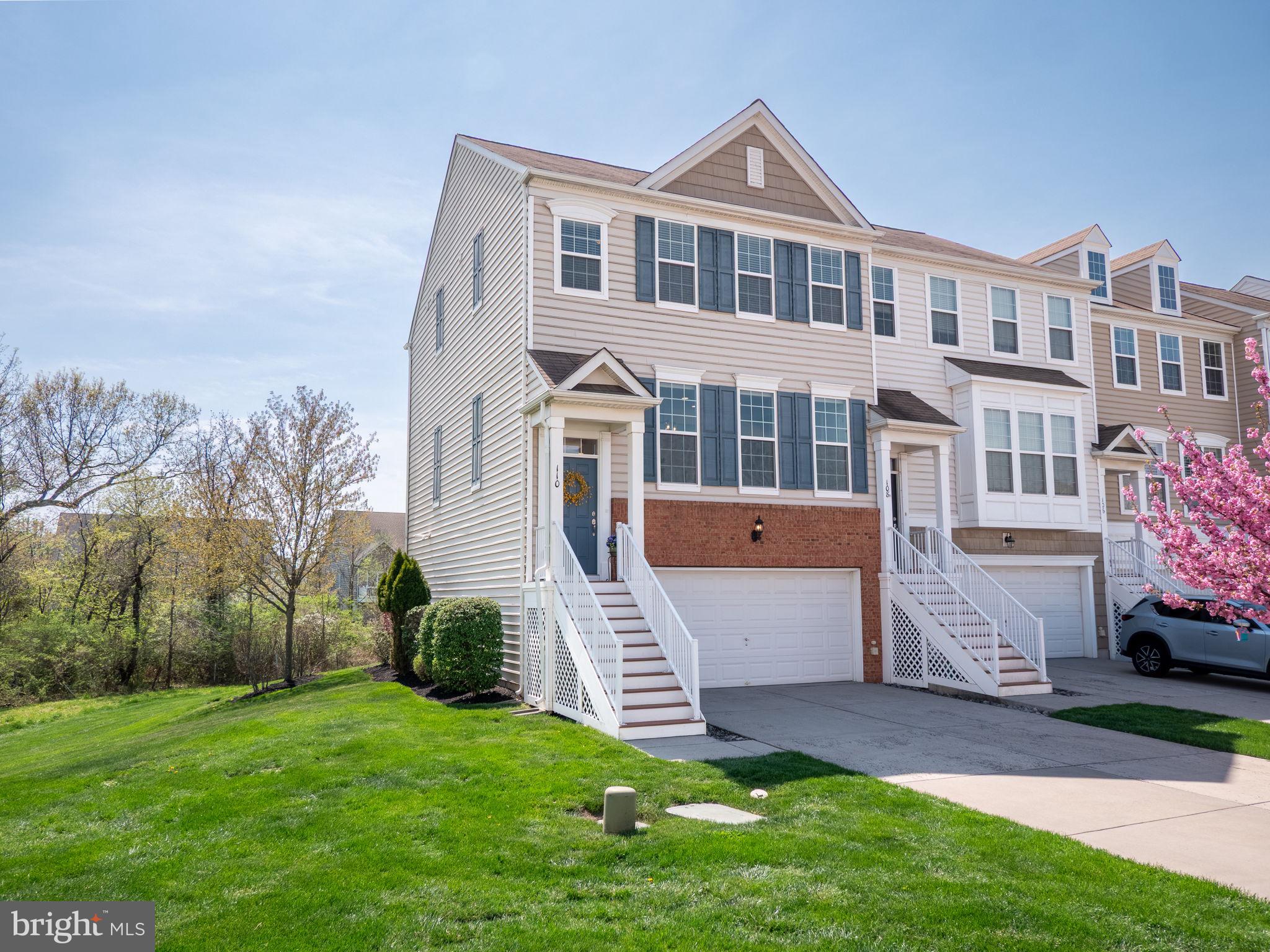 MONTGOMERY POINTE - Residential