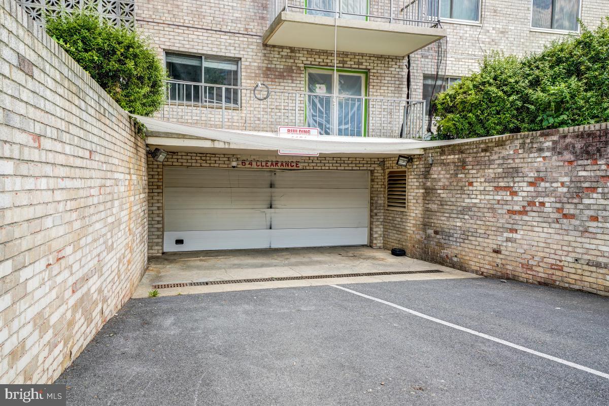 UNIVERSITY TOWERS CODM - Residential