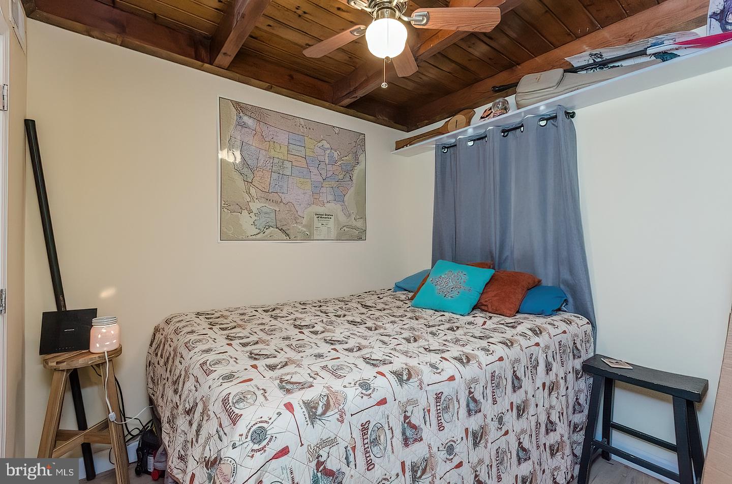 KEYES FERRY ACRES - Residential