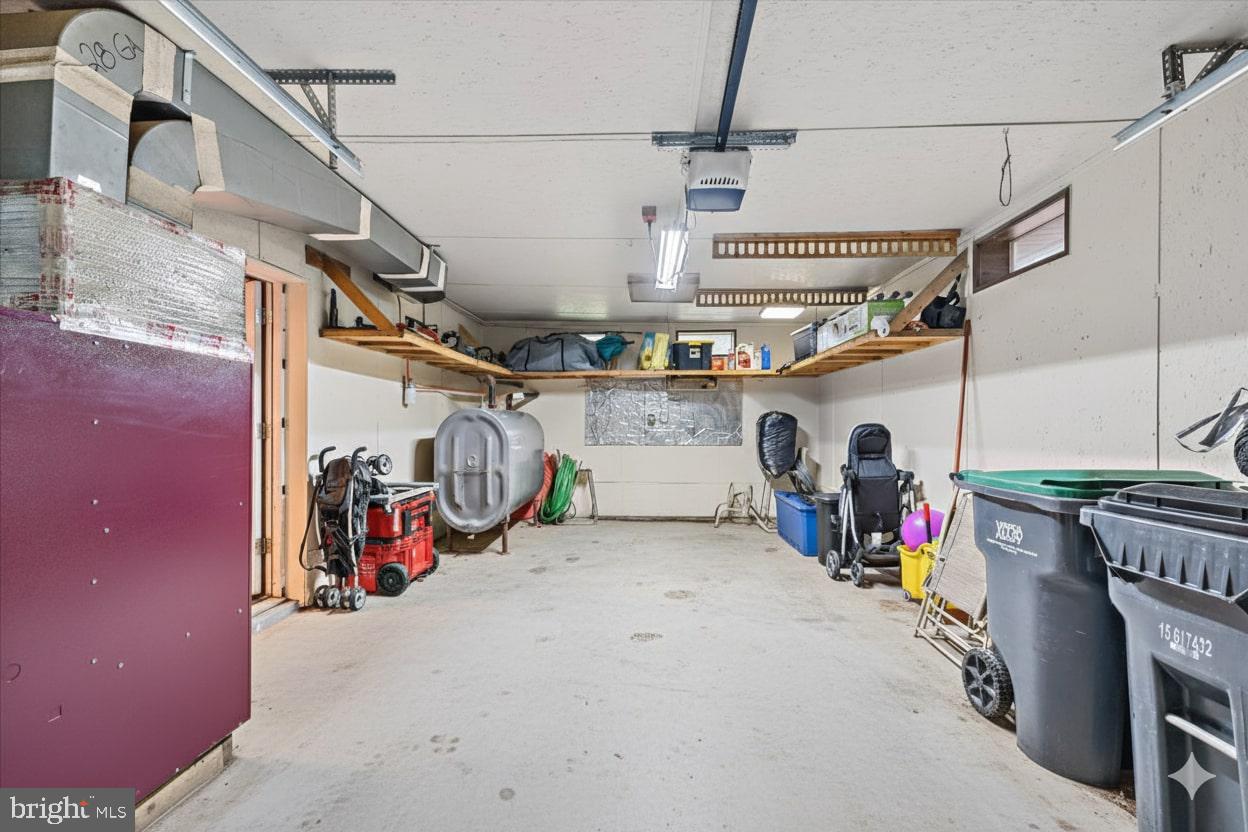 POCONO FARMS EAST - Residential