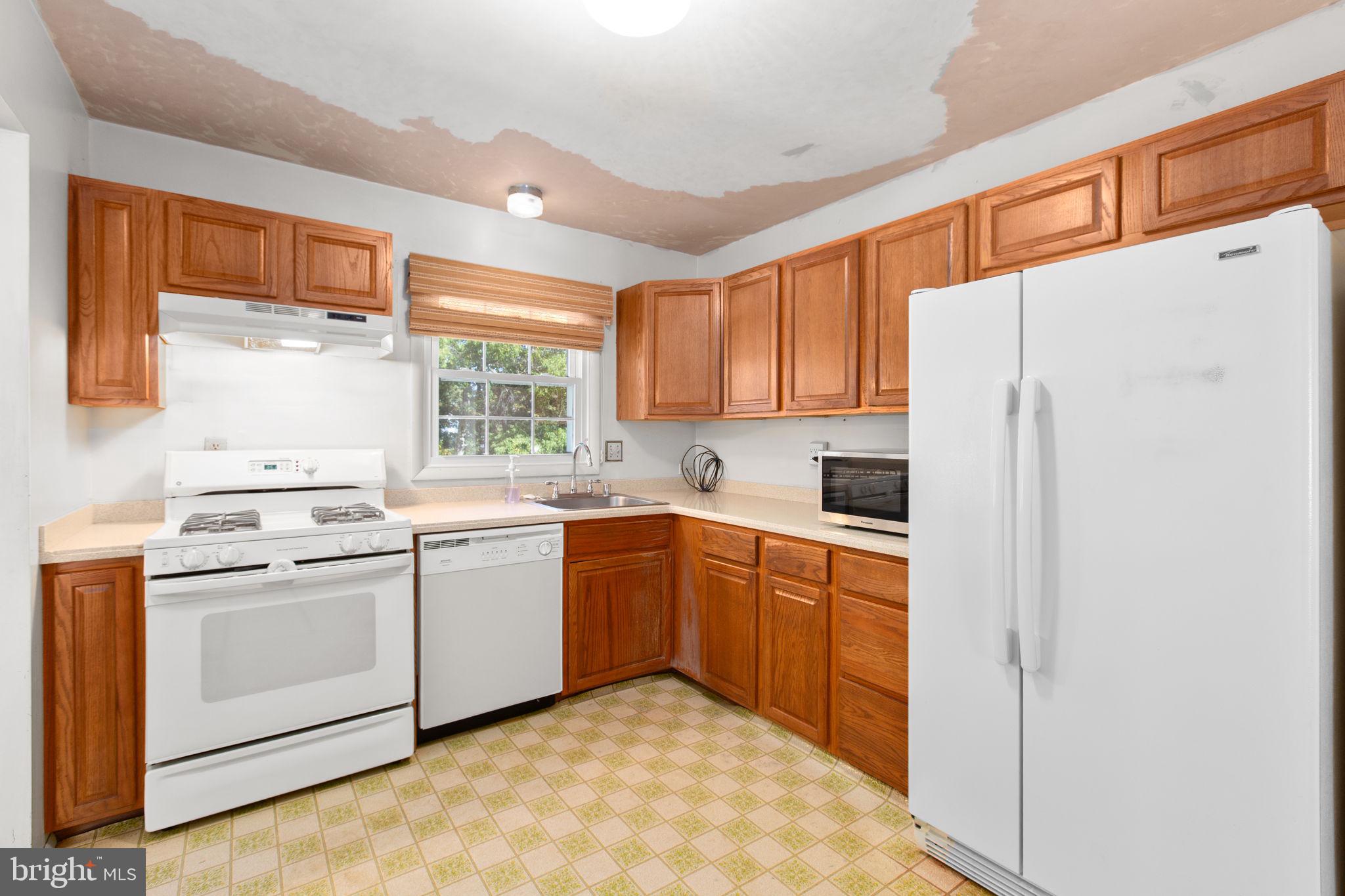 WAVERLY VILLAGE - Residential