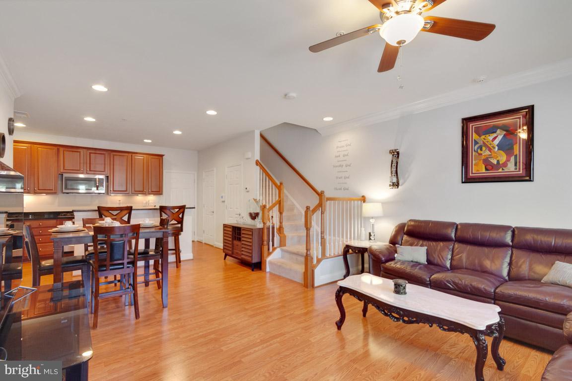 POTOMAC CLUB - Residential