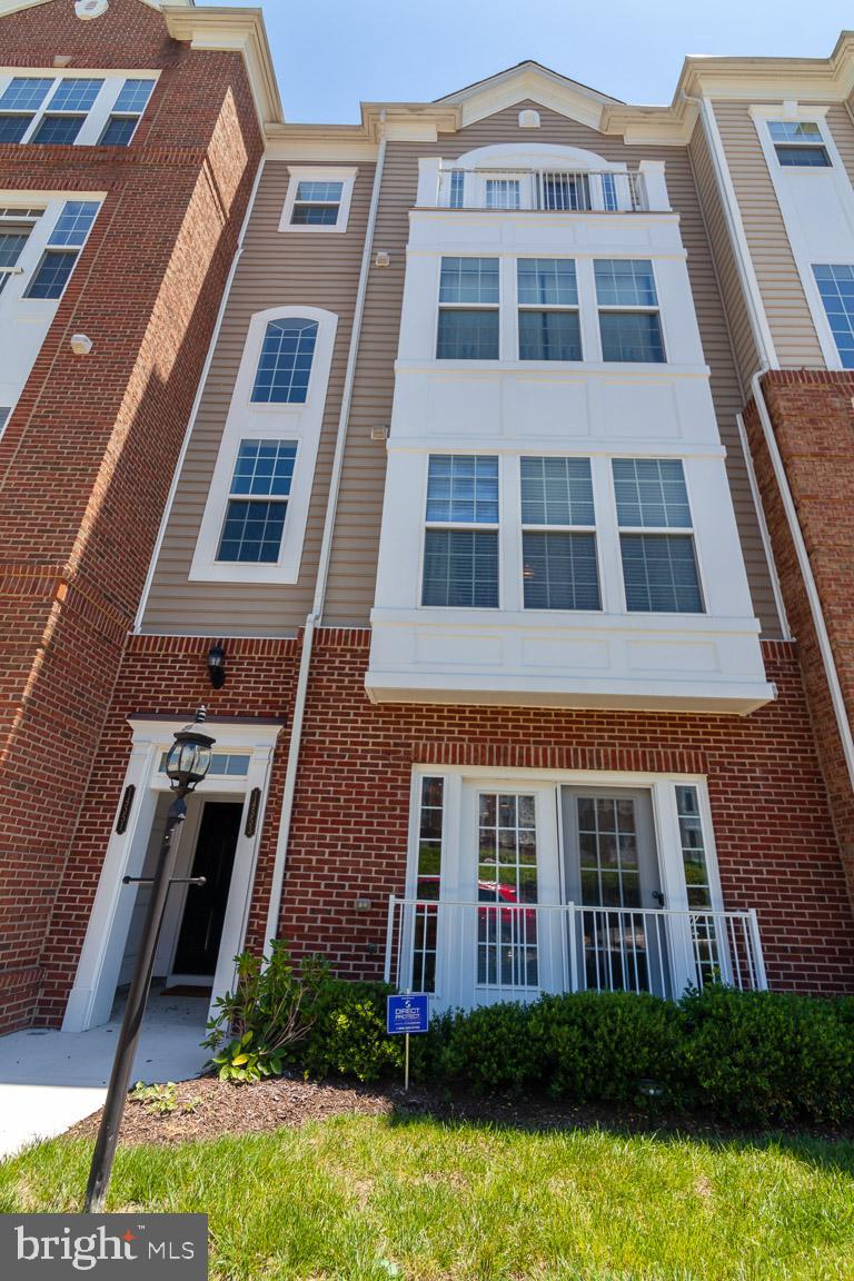 POTOMAC CLUB - Residential