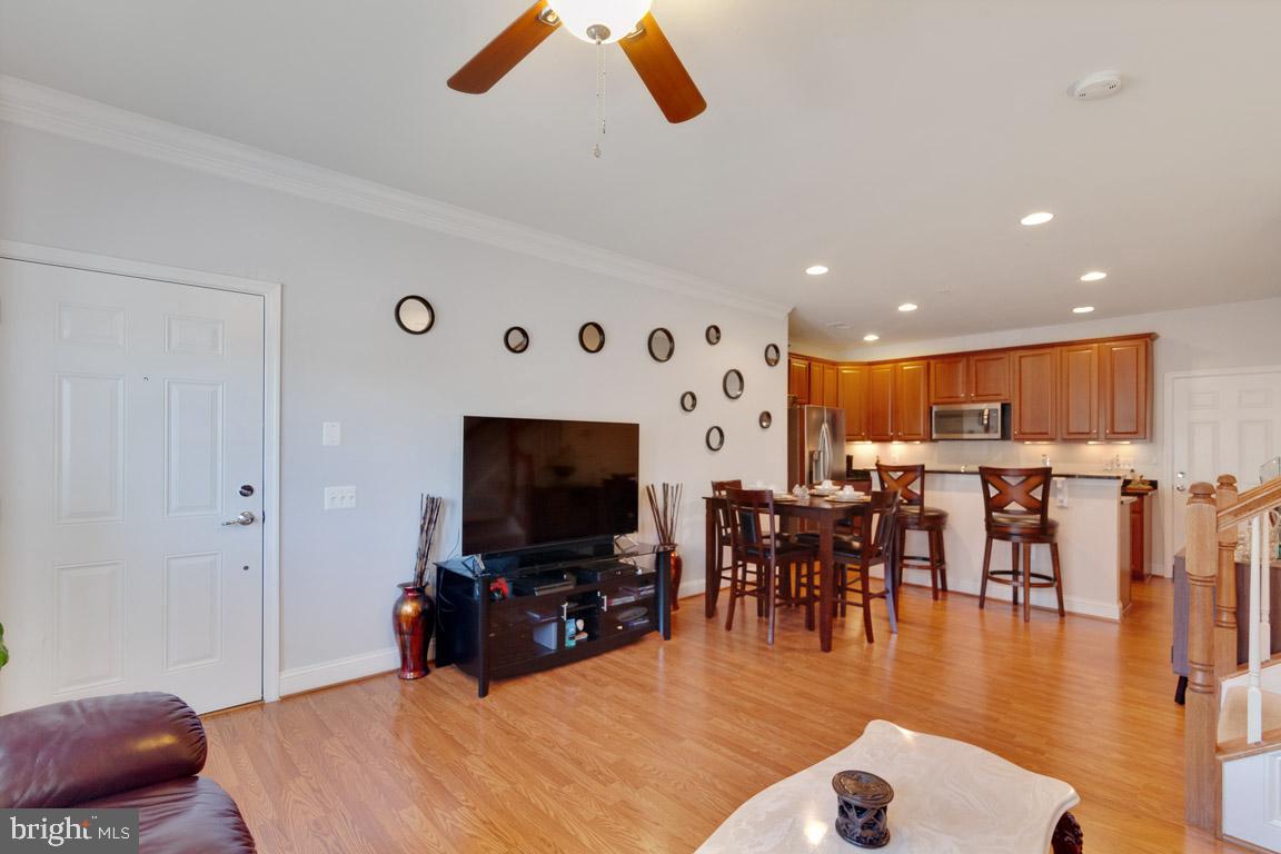 POTOMAC CLUB - Residential