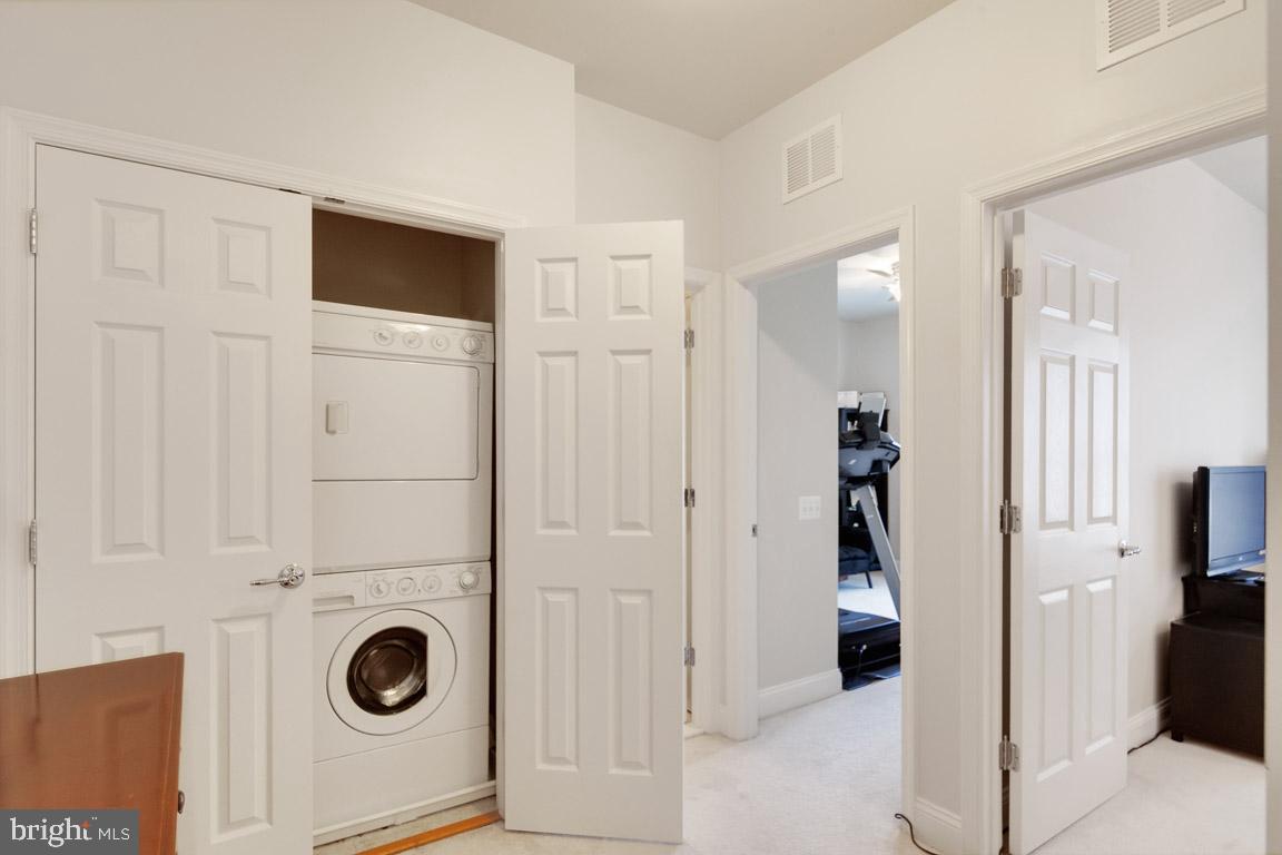 POTOMAC CLUB - Residential