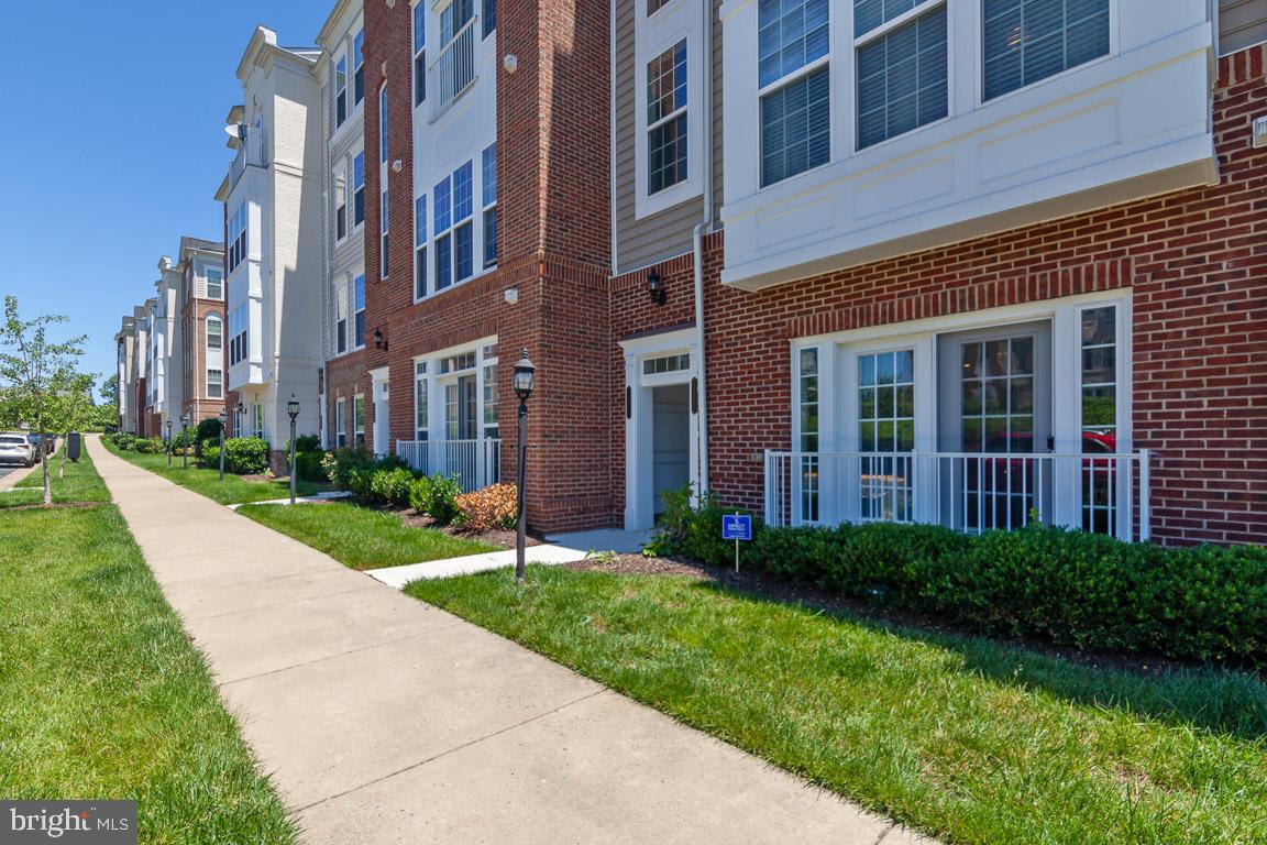 POTOMAC CLUB - Residential