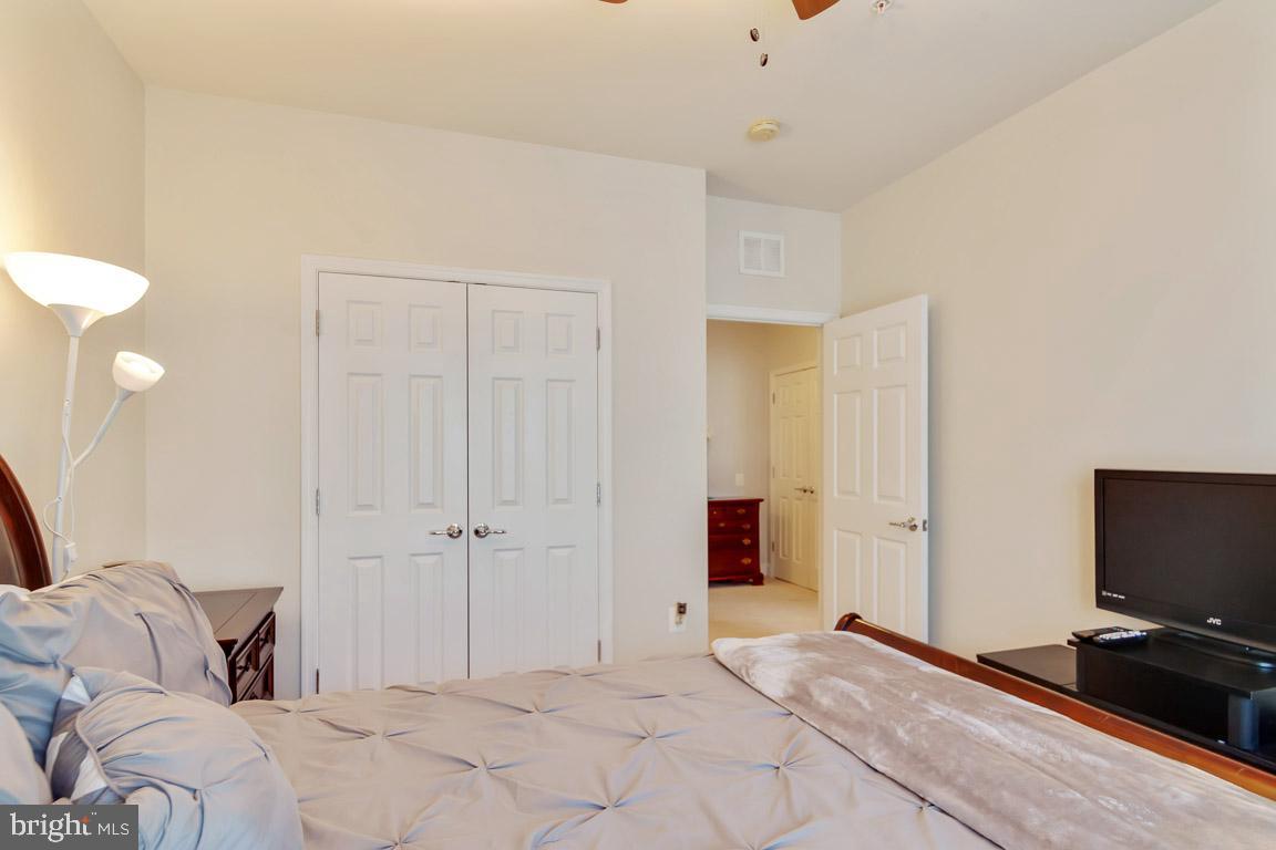 POTOMAC CLUB - Residential