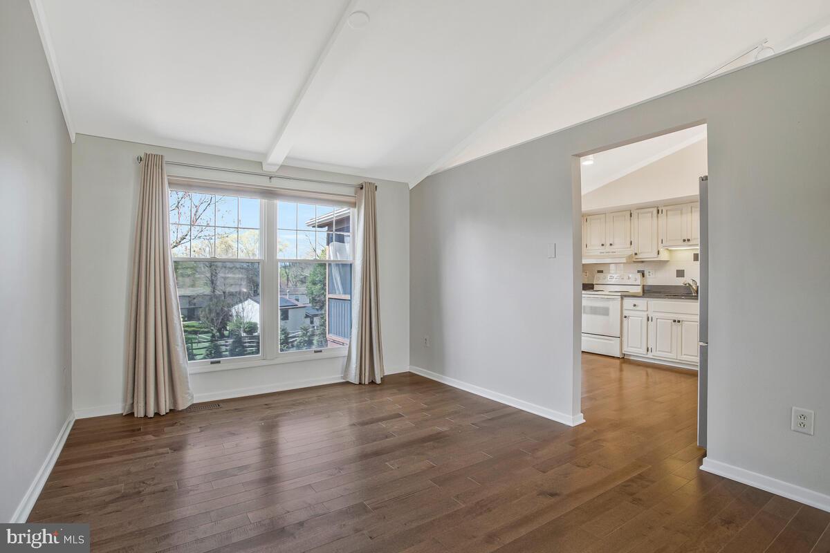 VILLAGE OF LONG REACH - Residential