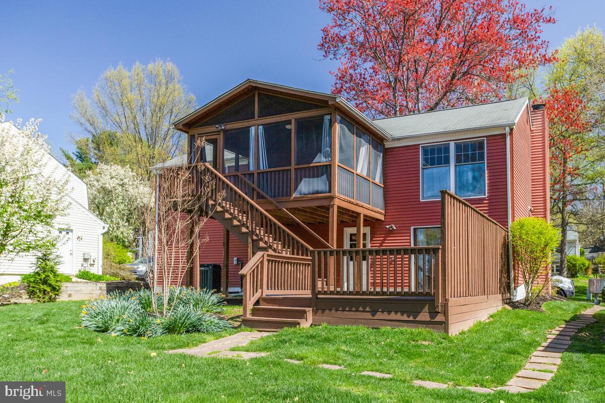 VILLAGE OF LONG REACH - Residential