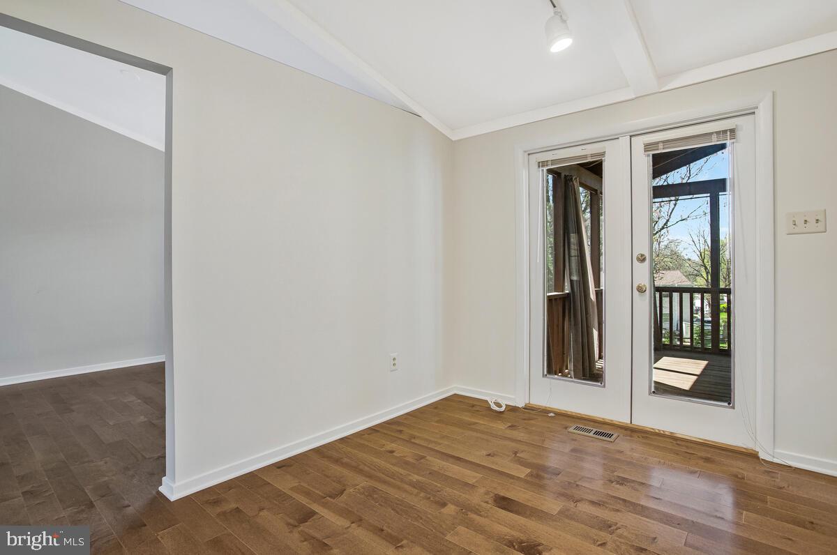 VILLAGE OF LONG REACH - Residential