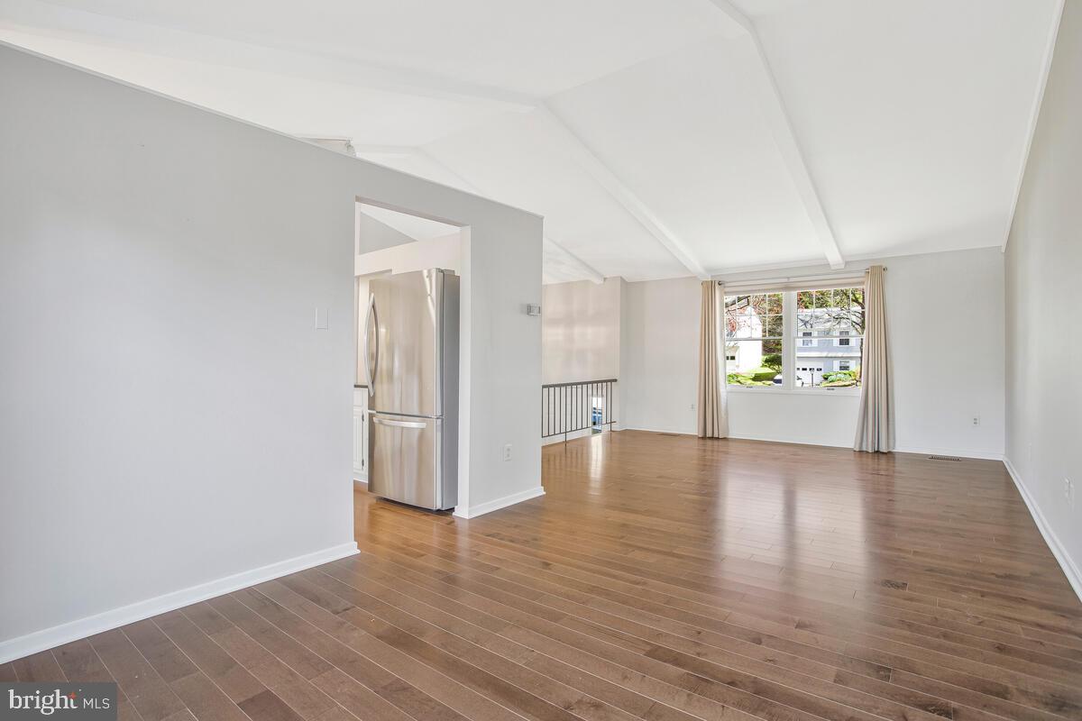 VILLAGE OF LONG REACH - Residential