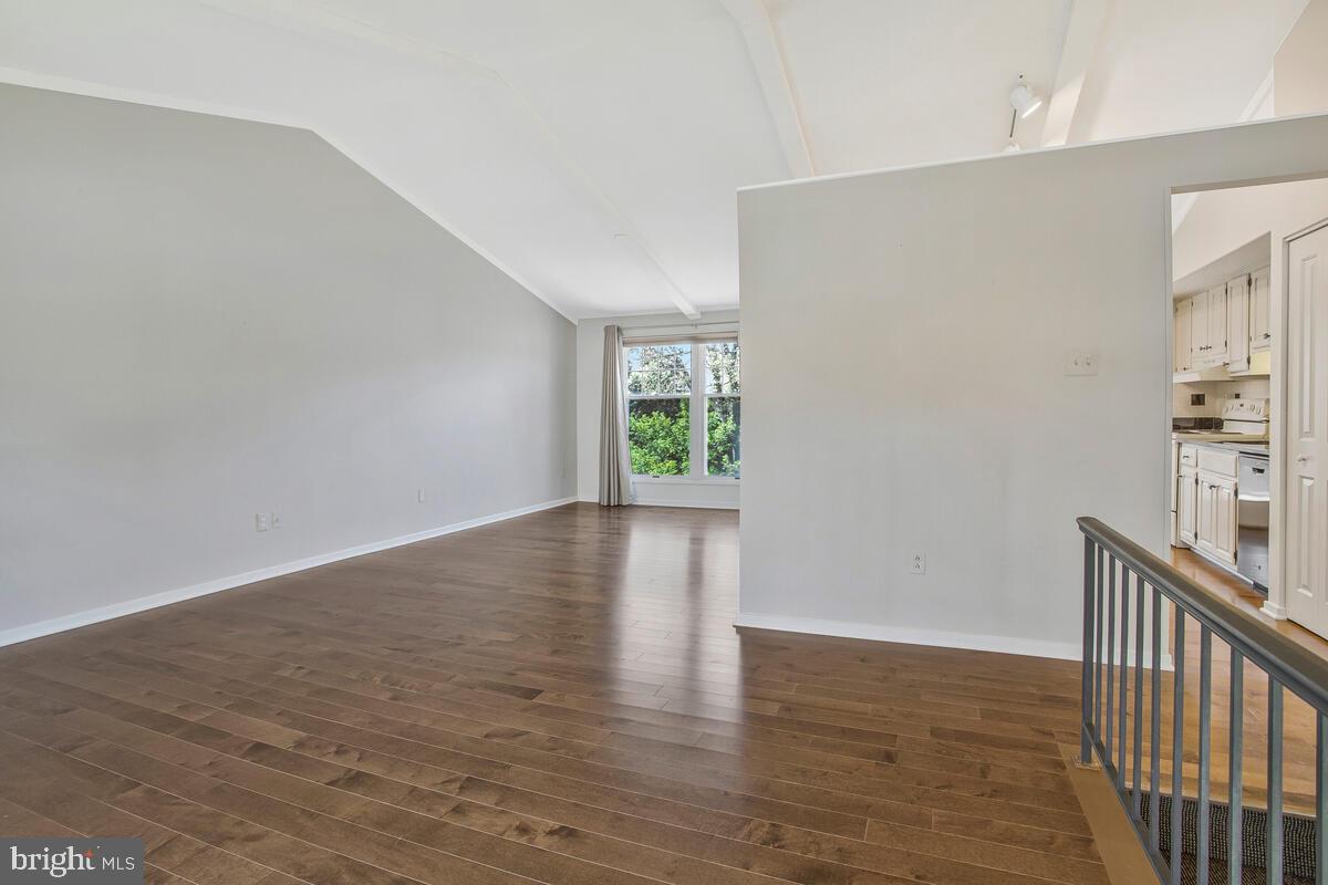 VILLAGE OF LONG REACH - Residential