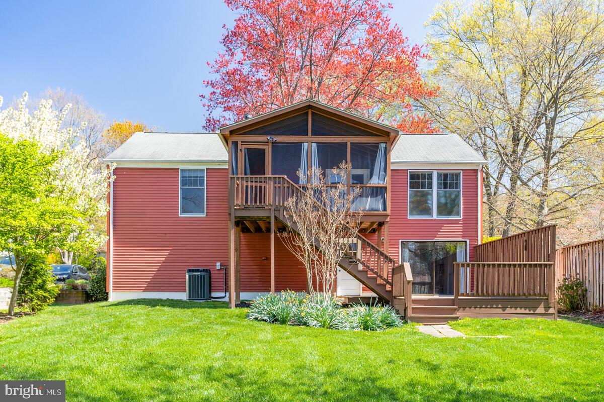 VILLAGE OF LONG REACH - Residential