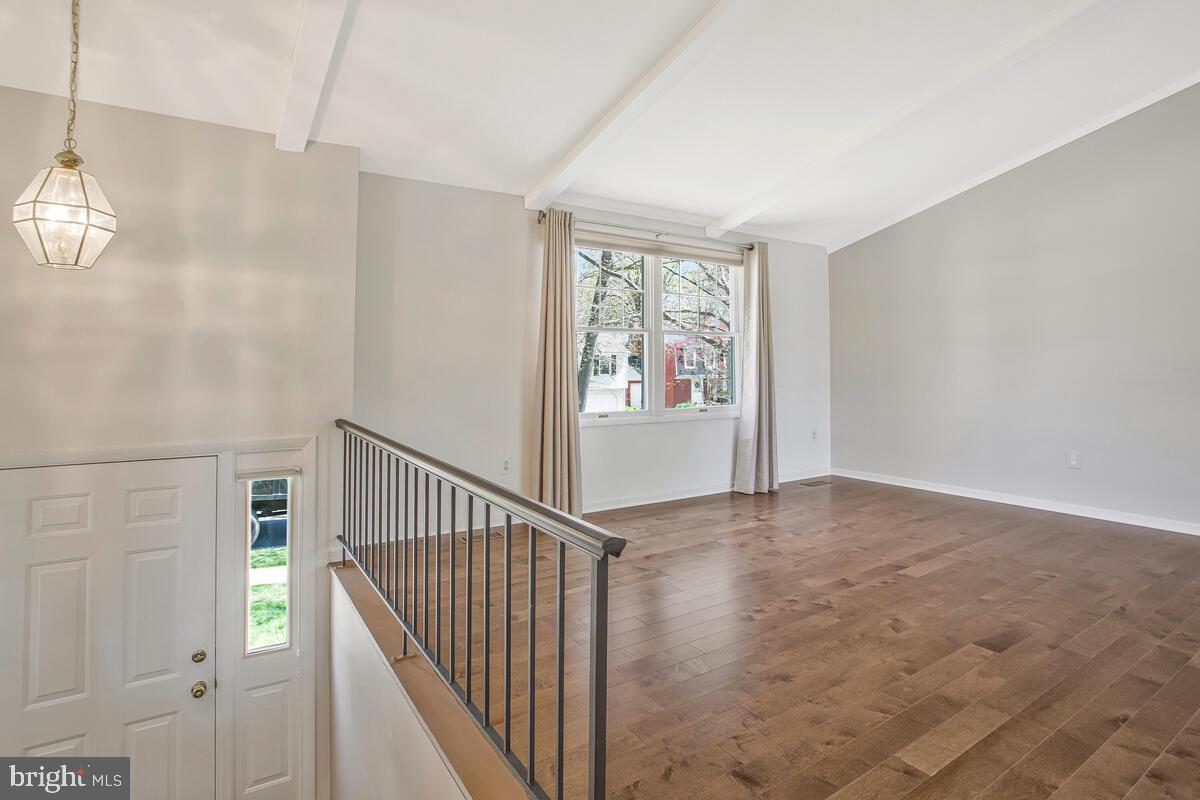 VILLAGE OF LONG REACH - Residential