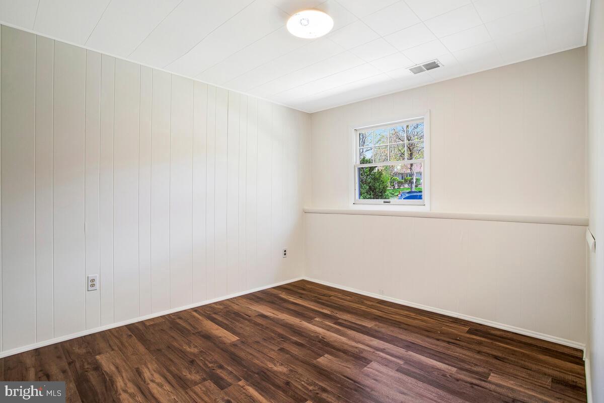 VILLAGE OF LONG REACH - Residential