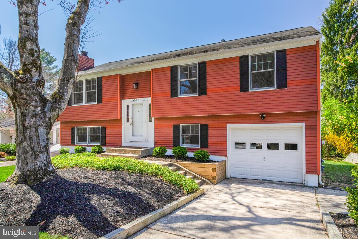 VILLAGE OF LONG REACH - Residential