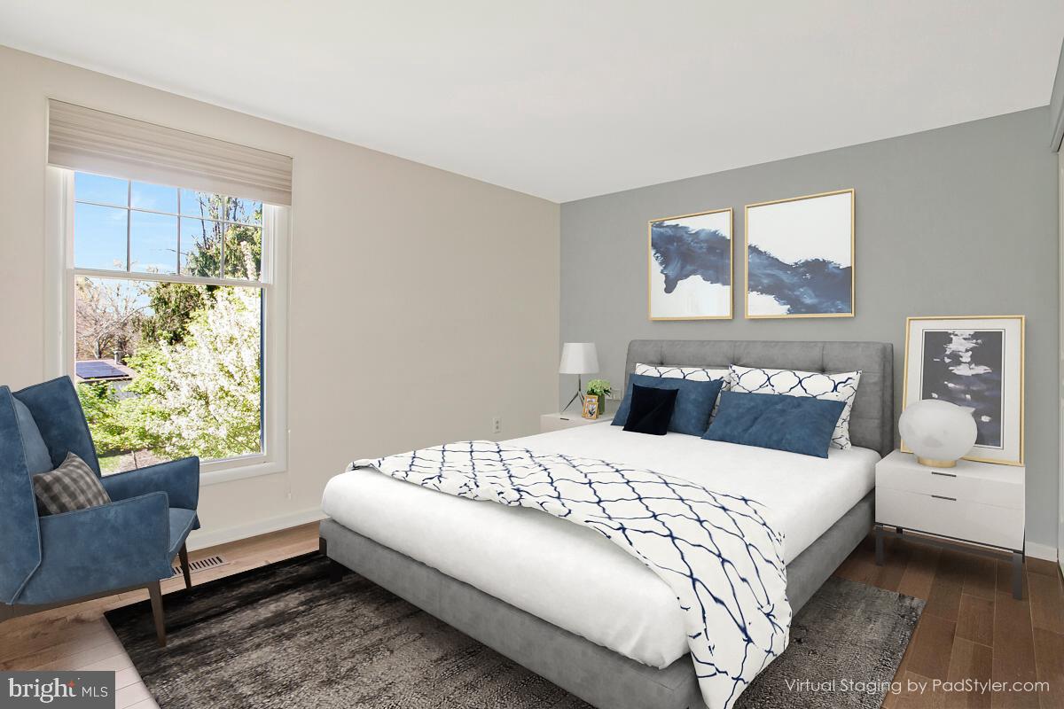 VILLAGE OF LONG REACH - Residential