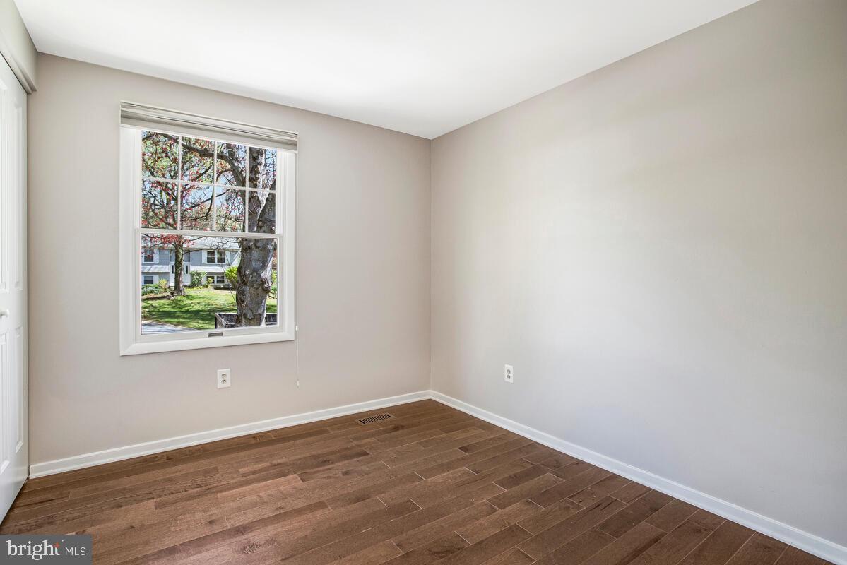 VILLAGE OF LONG REACH - Residential