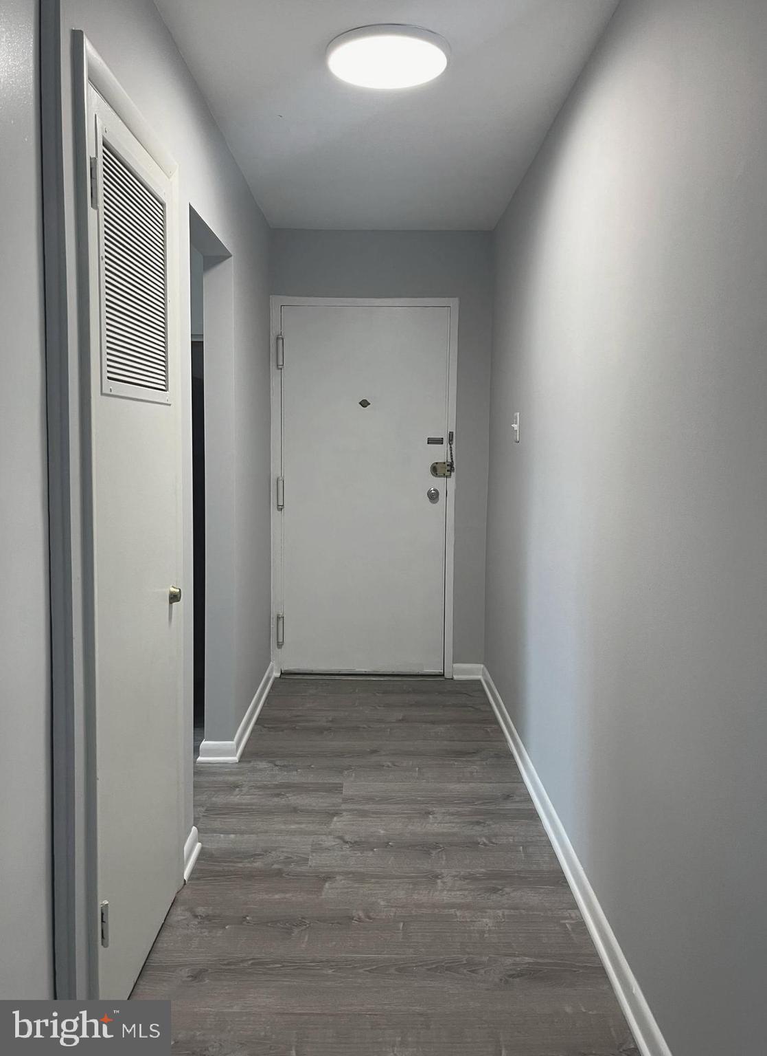 PARKSIDE CONDOMINIUMS - Residential Lease