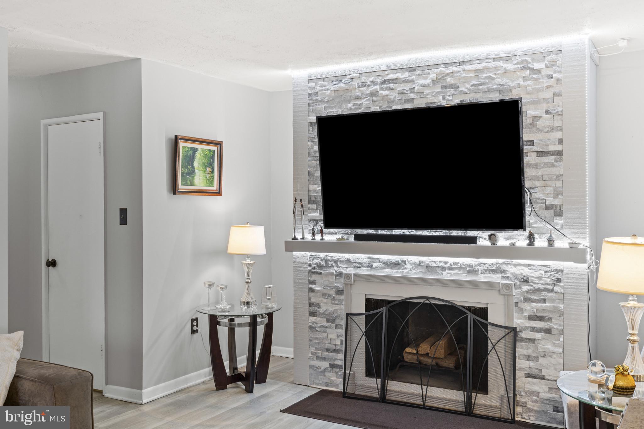 CROSS FOX - Residential