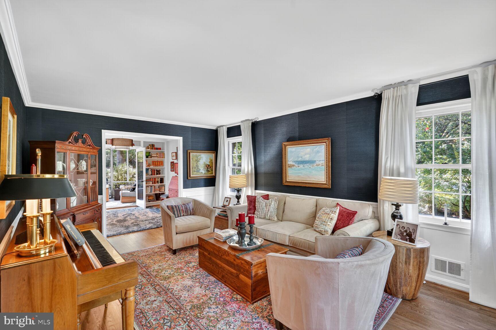 2301 STARCREST DRIVE