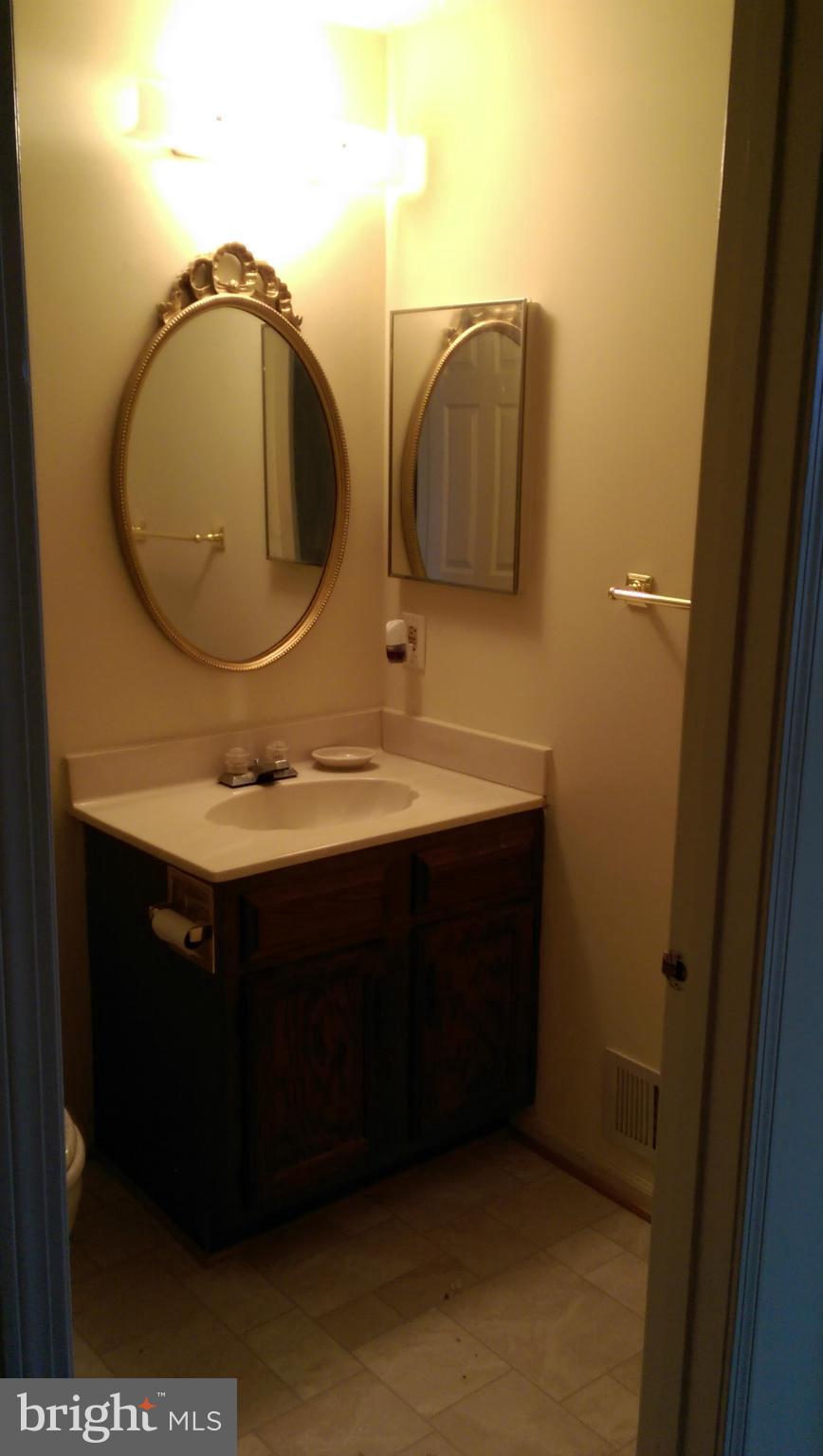 RESTON - Residential Lease