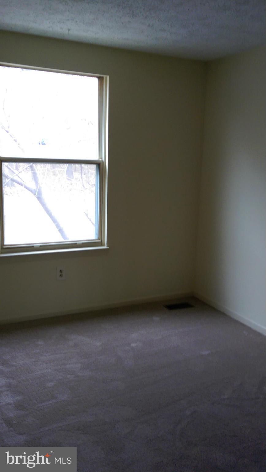 RESTON - Residential Lease