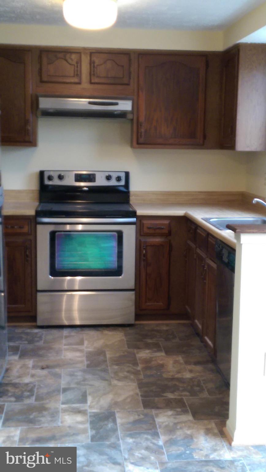 RESTON - Residential Lease