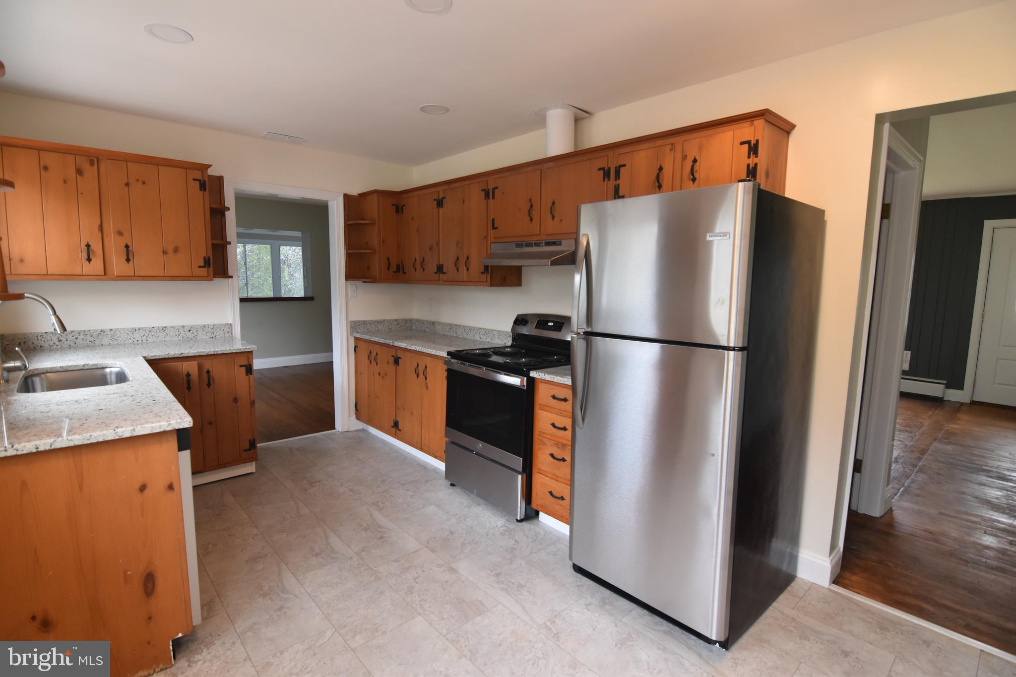 TOWN CREEK - Residential Lease