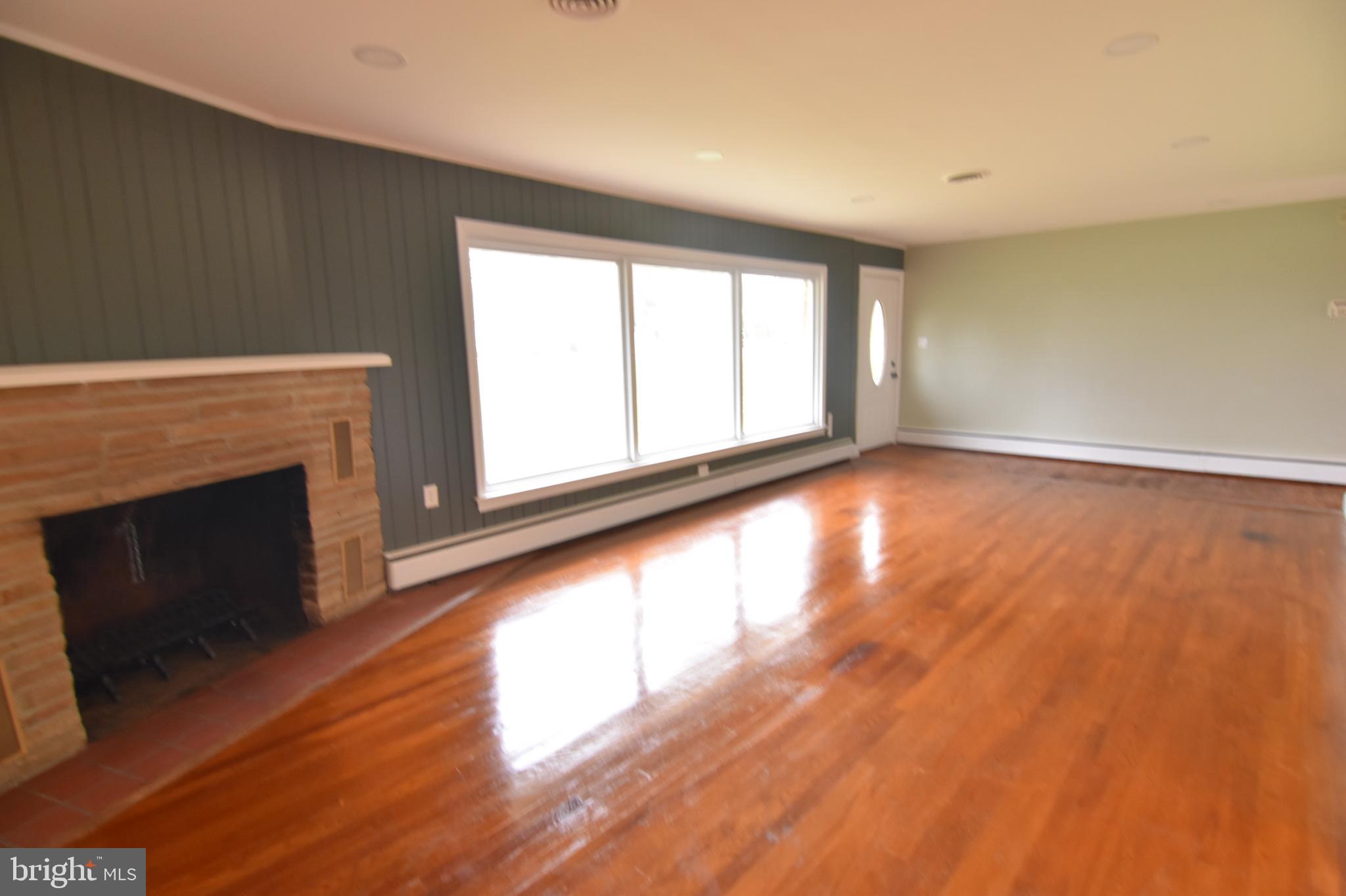 TOWN CREEK - Residential Lease