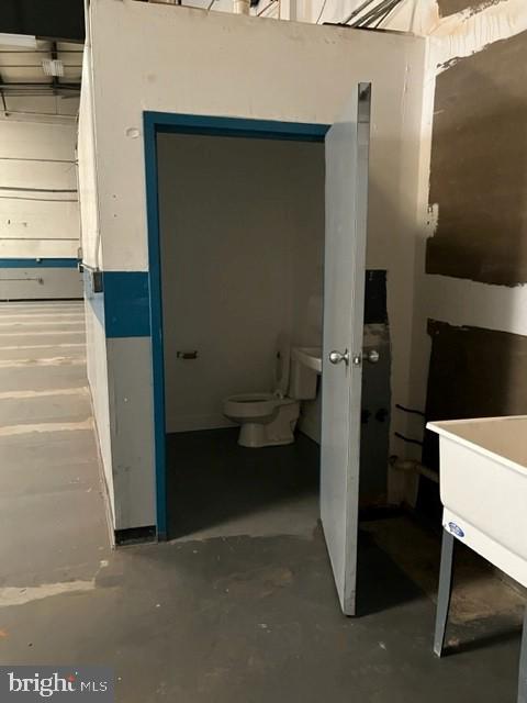 150 AIRPORT DRIVE 11